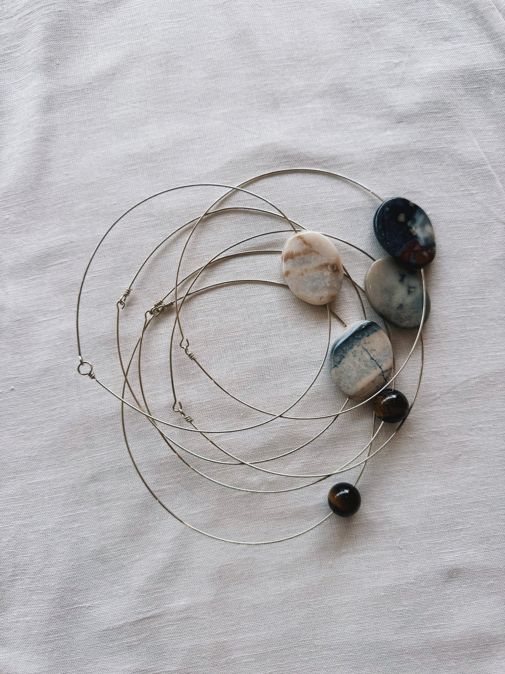 athena & co gem collar necklace silver tiger